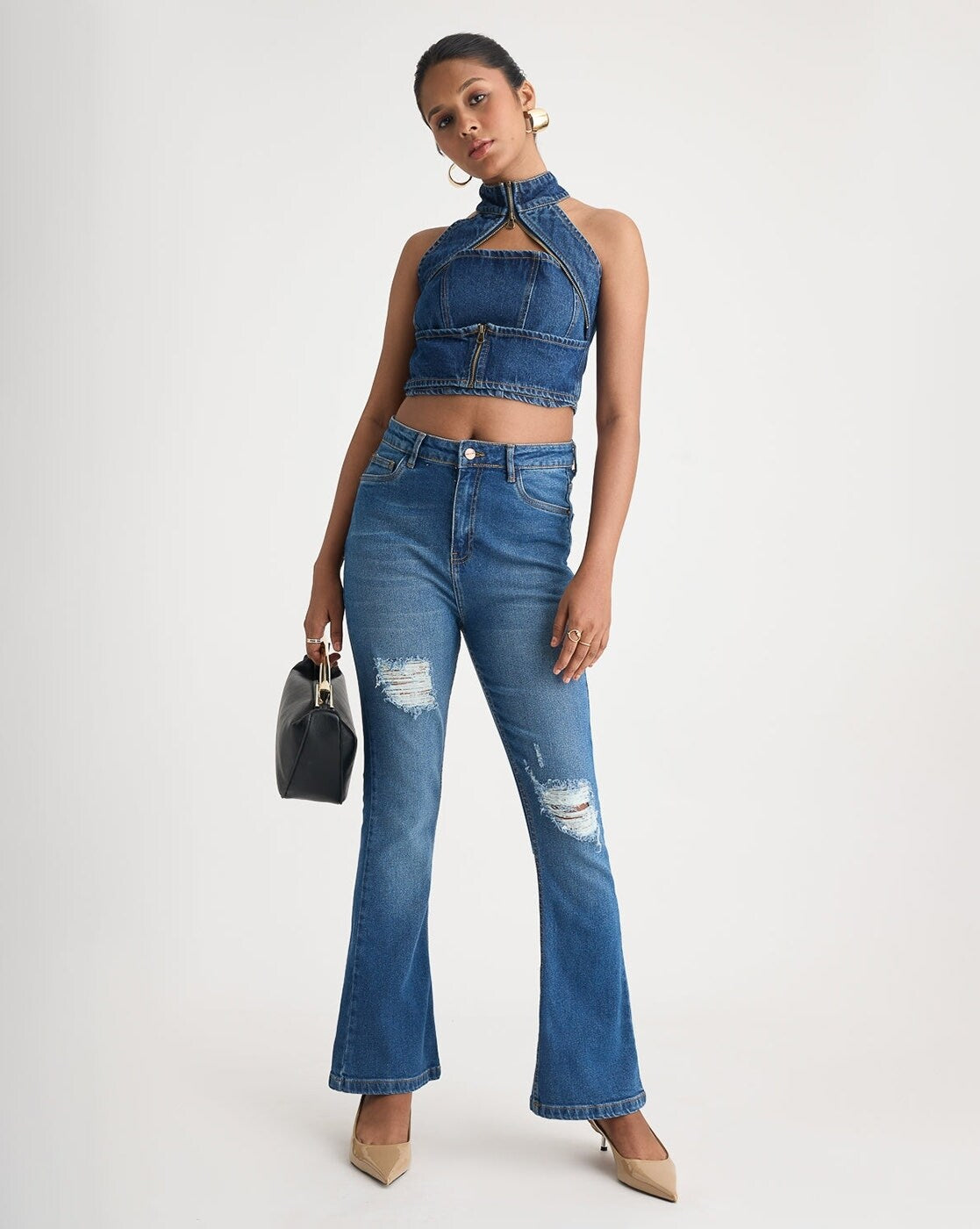 Women Lightly Washed Distressed Bootcut Jeans