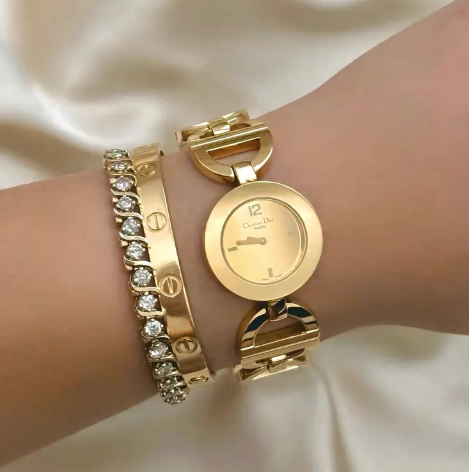 Luxe Gold Classic Watch