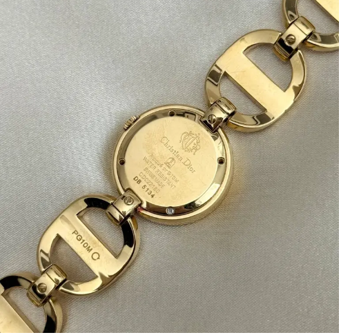 Luxe Gold Classic Watch