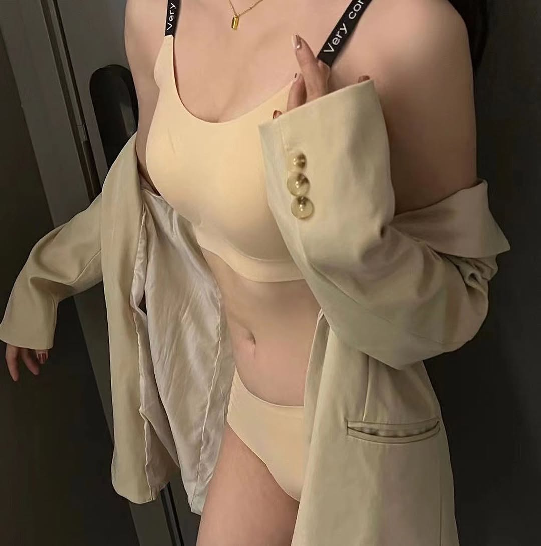 SEAMLESS BRA SET