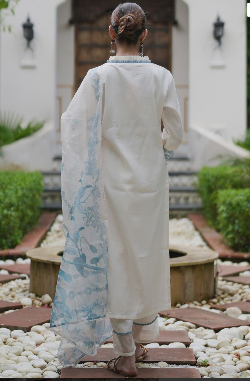 Floral Embroidered Thread Work Kurta With Trousers & Dupatta