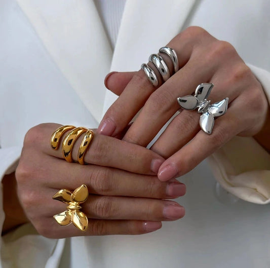 ShimmerWings – 2 Gold + 2 Silver Ring Set