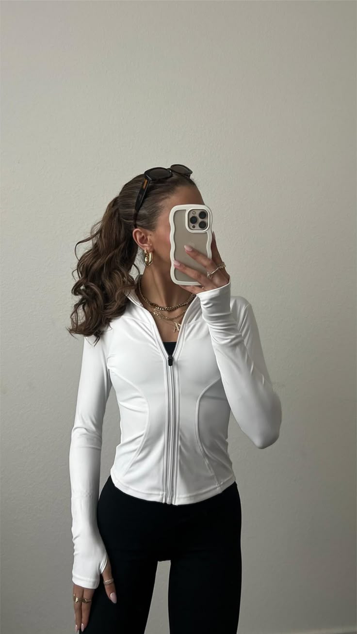 PERFECT FITTED JACKET FOR GYM