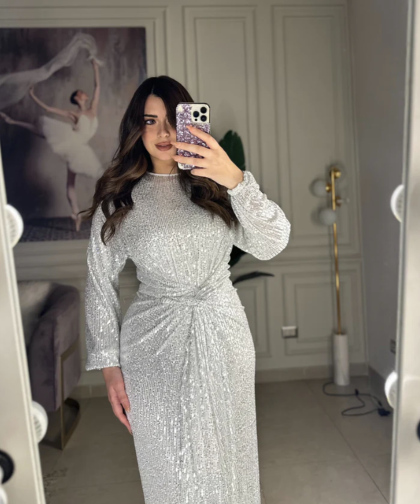 Red Carpet Girl Sequins Dress - Silver