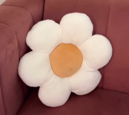 LushLeaf – Flower-Inspired Decorative Pillow
