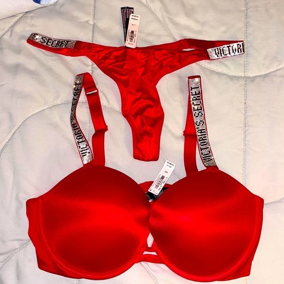 Victoria Secret Shine Strap Push-Up Bra