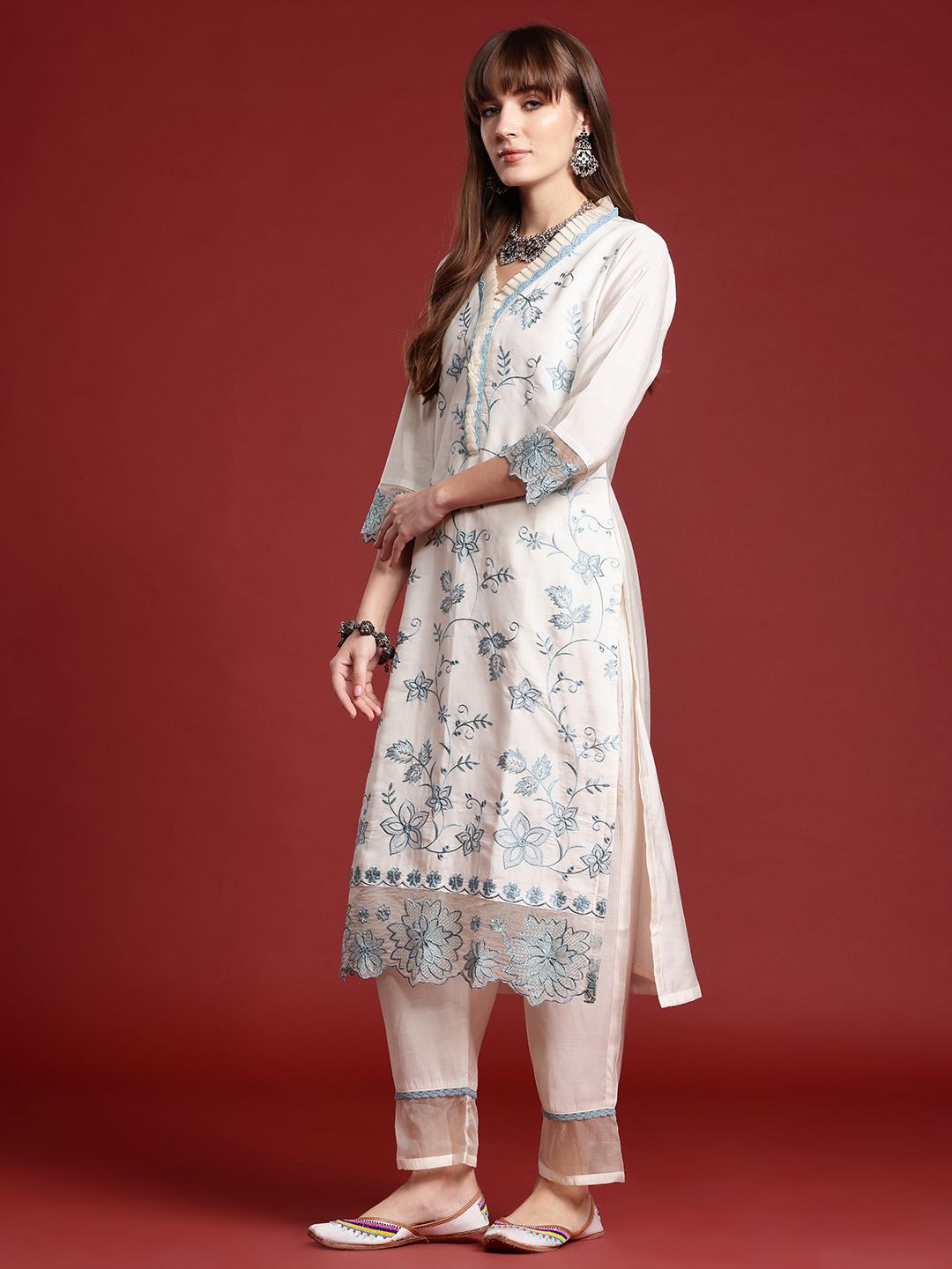 Floral Embroidered Lace Detailed Layered Kurta & Trousers With Dupatta