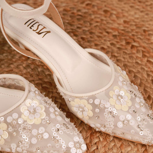 Pearl and bead Pointy close Kitten Heel