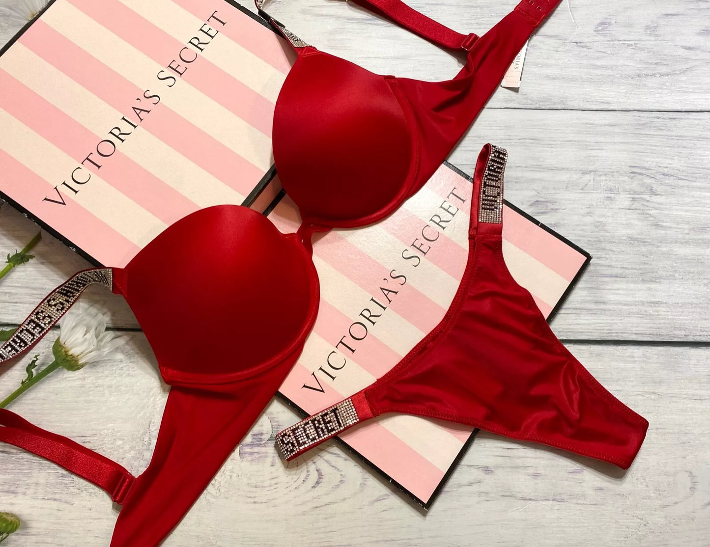 Victoria's Secret Very Sexy Rhinestone Sparkle Band Push Up Bra Thong Set