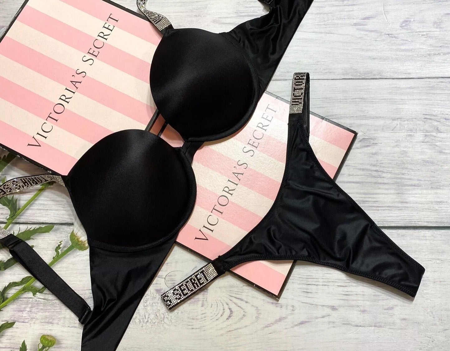Victoria's Secret Very Sexy Rhinestone Sparkle Band Push Up Bra Thong Set