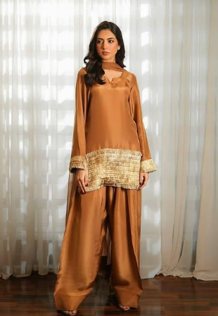 Noor-e-Feroza Suit